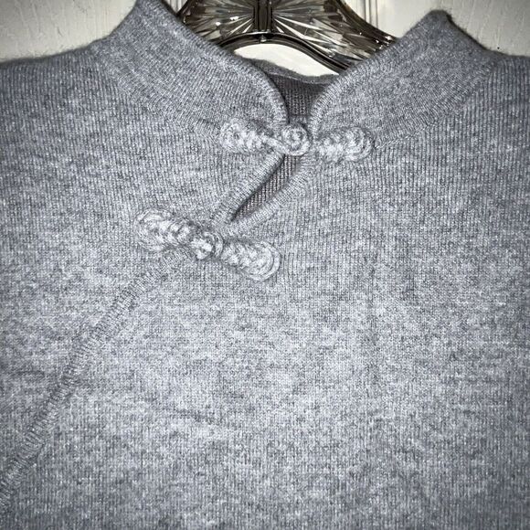 100% Velvet Mink‎ Sweater Dress Sz M Gray Long Sleeve Ornate Button Closure - Picture 2 of 11